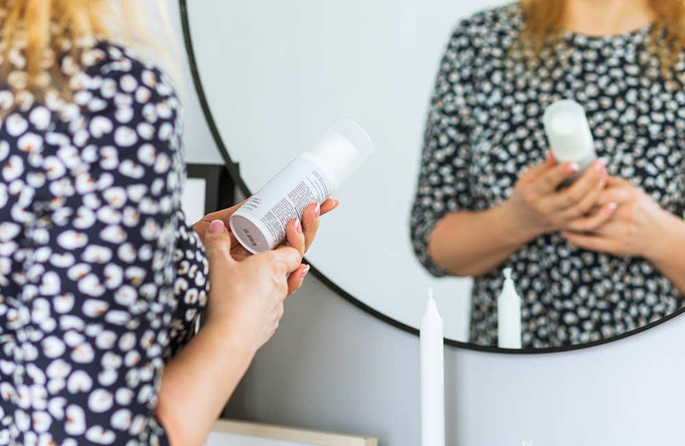 Top 7 Natural Ways to Keep Aging Skin Hydrated After 40